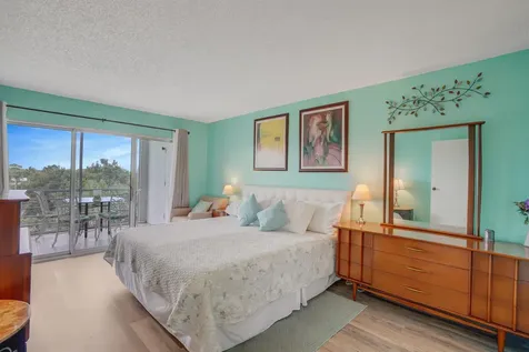 3959 Via Poinciana Lake Worth FL 33467