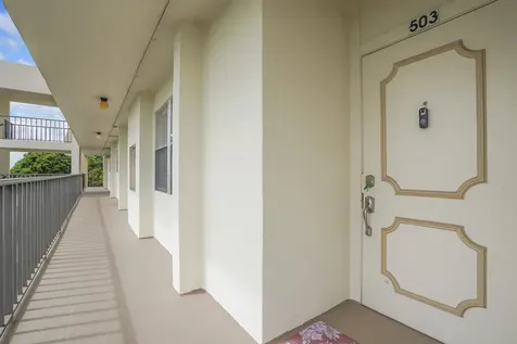 3959 Via Poinciana Lake Worth FL 33467