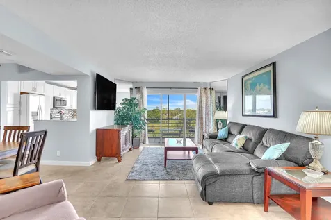 3959 Via Poinciana Lake Worth FL 33467