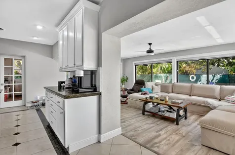 1517 Se 4th Court Deerfield Beach FL 33441