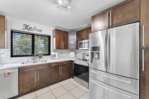 400 Nw 98th Avenue Pembroke Pines FL 33024