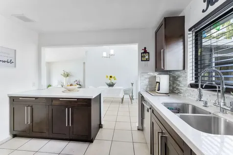 400 Nw 98th Avenue Pembroke Pines FL 33024