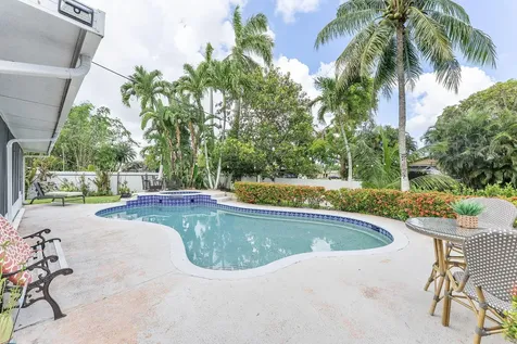 400 Nw 98th Avenue Pembroke Pines FL 33024