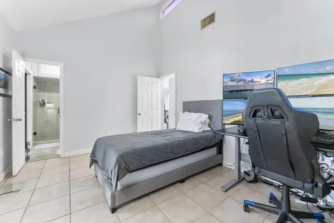 400 Nw 98th Avenue Pembroke Pines FL 33024