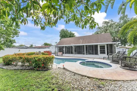 400 Nw 98th Avenue Pembroke Pines FL 33024