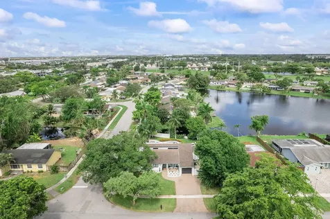 400 Nw 98th Avenue Pembroke Pines FL 33024