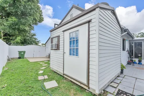 400 Nw 98th Avenue Pembroke Pines FL 33024