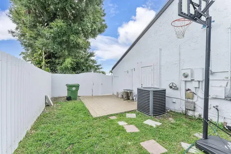 400 Nw 98th Avenue Pembroke Pines FL 33024