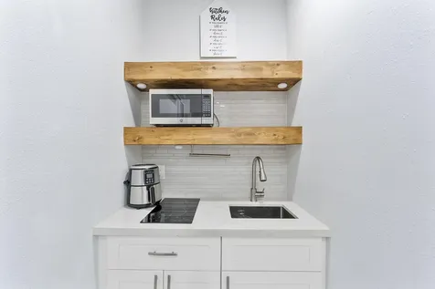 400 Nw 98th Avenue Pembroke Pines FL 33024