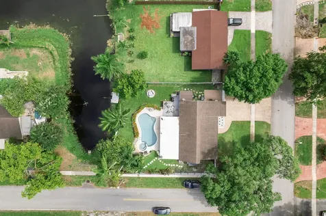 400 Nw 98th Avenue Pembroke Pines FL 33024