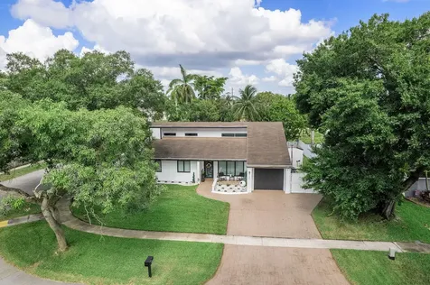 400 Nw 98th Avenue Pembroke Pines FL 33024