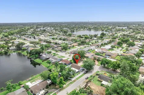 400 Nw 98th Avenue Pembroke Pines FL 33024