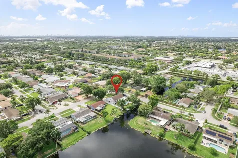 400 Nw 98th Avenue Pembroke Pines FL 33024