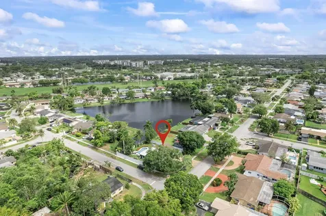 400 Nw 98th Avenue Pembroke Pines FL 33024