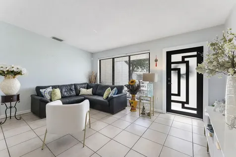 400 Nw 98th Avenue Pembroke Pines FL 33024