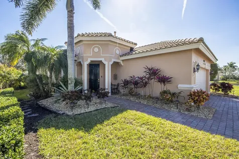 10112 Sw Oak Tree Circle Port Saint Lucie FL 34987