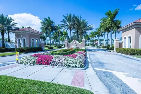 10112 Sw Oak Tree Circle Port Saint Lucie FL 34987