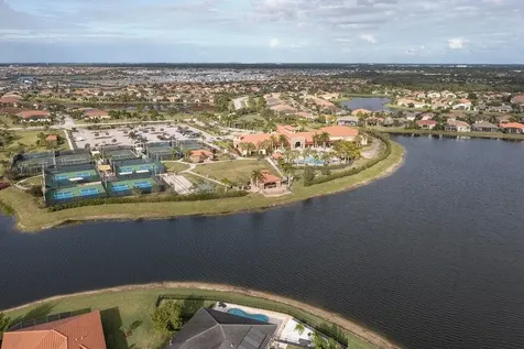 10112 Sw Oak Tree Circle Port Saint Lucie FL 34987