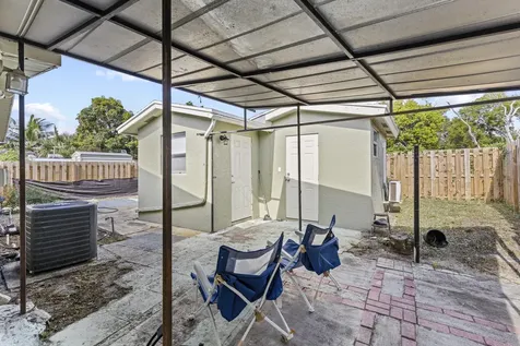 3717 Pinewood Avenue West Palm Beach FL 33407