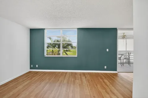5340 Nw 2nd Avenue Boca Raton FL 33487
