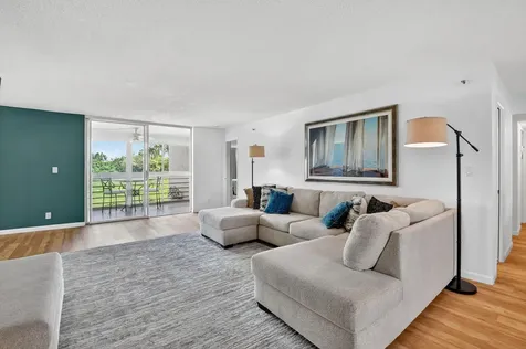 5340 Nw 2nd Avenue Boca Raton FL 33487