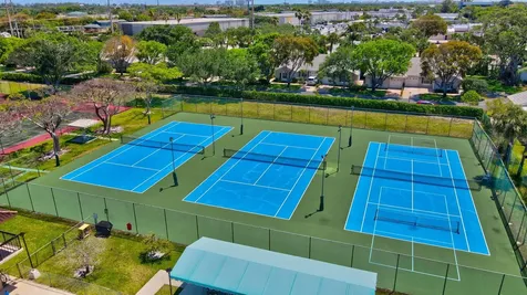 5340 Nw 2nd Avenue Boca Raton FL 33487