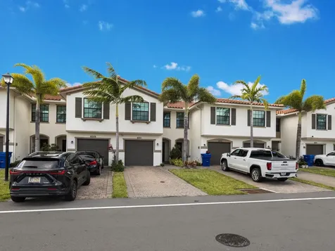 6011 Woods Edge Circle Riviera Beach FL 33410