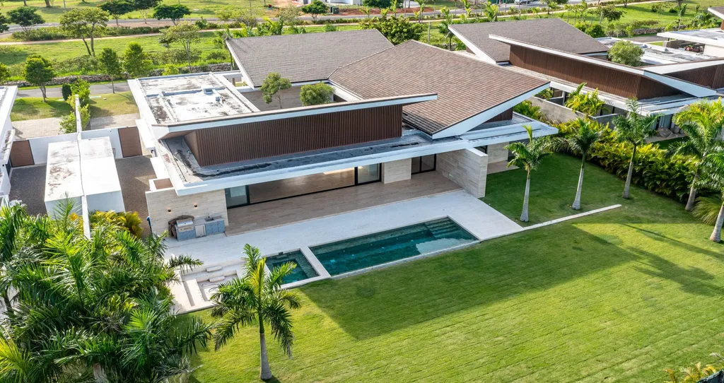 21 Flamboyanes Casa de Campo DR 22000