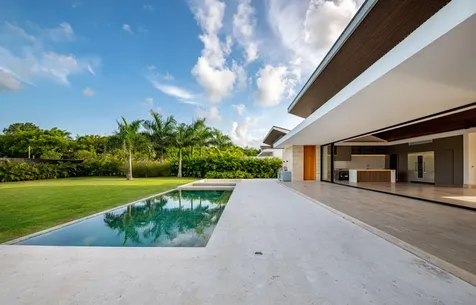21 Flamboyanes Casa de Campo DR 22000