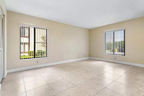 826 Sky Pine Way Greenacres FL 33415