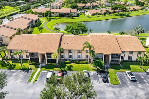 826 Sky Pine Way Greenacres FL 33415