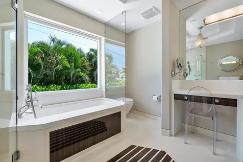 216 Colonial Lane Palm Beach FL 33480