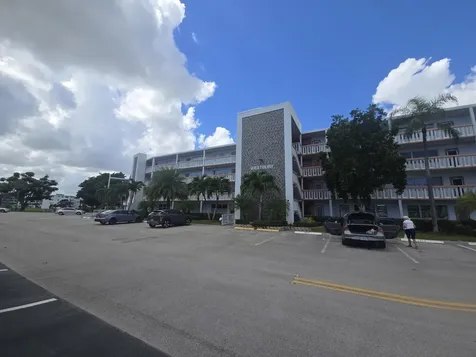 2010 Westbury F Deerfield Beach FL 33442