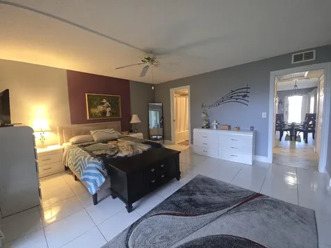 2010 Westbury F Deerfield Beach FL 33442