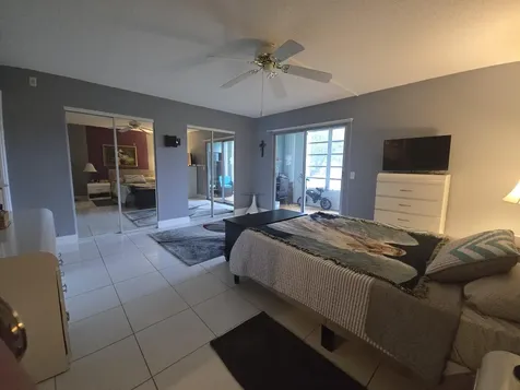 2010 Westbury F Deerfield Beach FL 33442