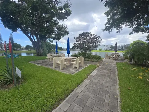 2010 Westbury F Deerfield Beach FL 33442