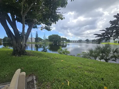 2010 Westbury F Deerfield Beach FL 33442