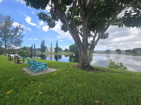 2010 Westbury F Deerfield Beach FL 33442
