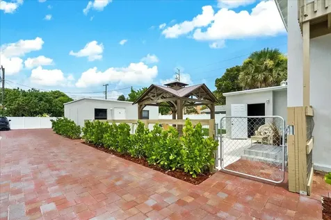 305 Cypress Drive Lake Park FL 33403