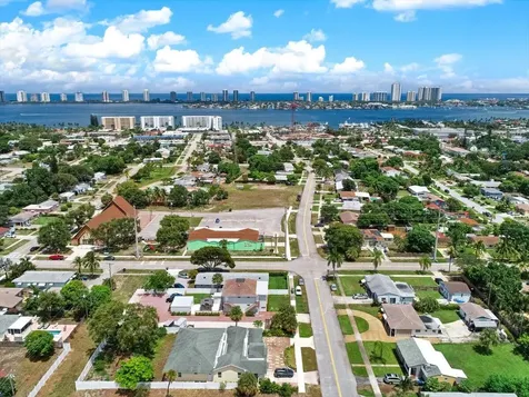 305 Cypress Drive Lake Park FL 33403