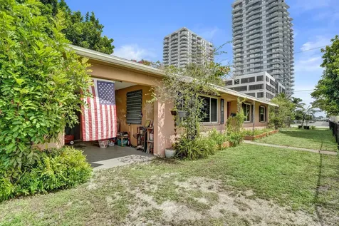401 42nd Street West Palm Beach FL 33407