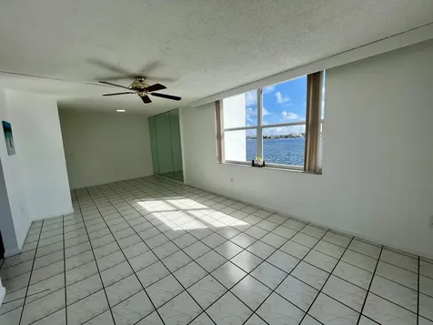 301 Croton Avenue Lantana FL 33462