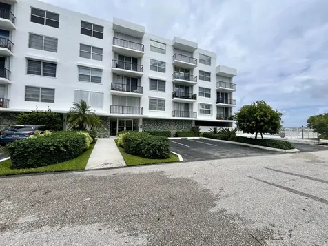 301 Croton Avenue Lantana FL 33462