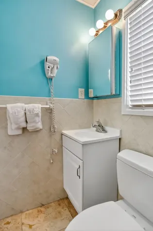 1225 Hillsboro Mile Hillsboro Beach FL 33062