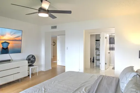 3040 Lake Shore Drive Riviera Beach FL 33404