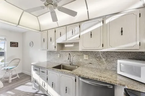 1050 Citrus Delray Beach FL 33445