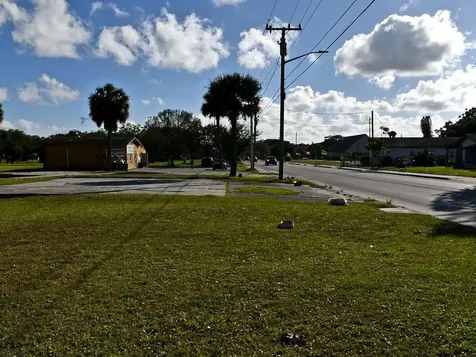 708 N 13th Street Fort Pierce FL 34950