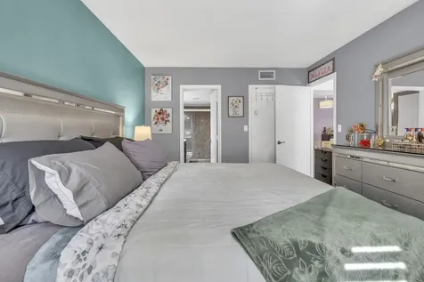 4166 Inverrary Drive Lauderhill FL 33319