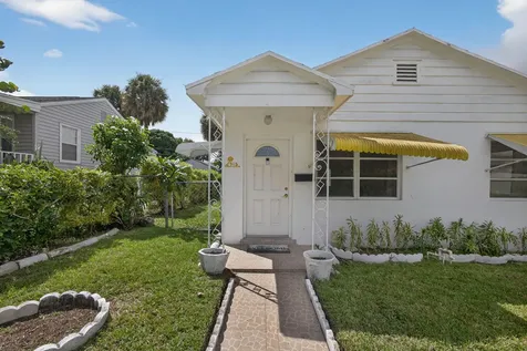 912 38th Street West Palm Beach FL 33407