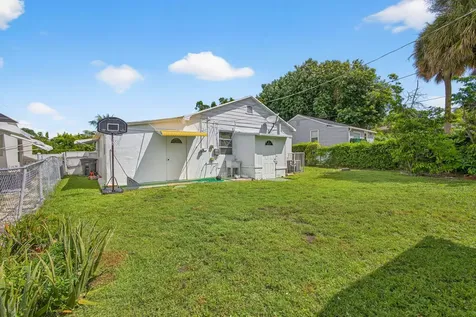 912 38th Street West Palm Beach FL 33407